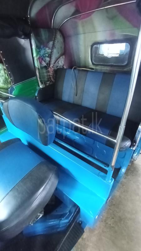 Bajaj Three Wheel 2015 - பயன்படுத்தப்பட்டது முச்சக்கர வண்டி sale in Sri Lanka - patpat.lk