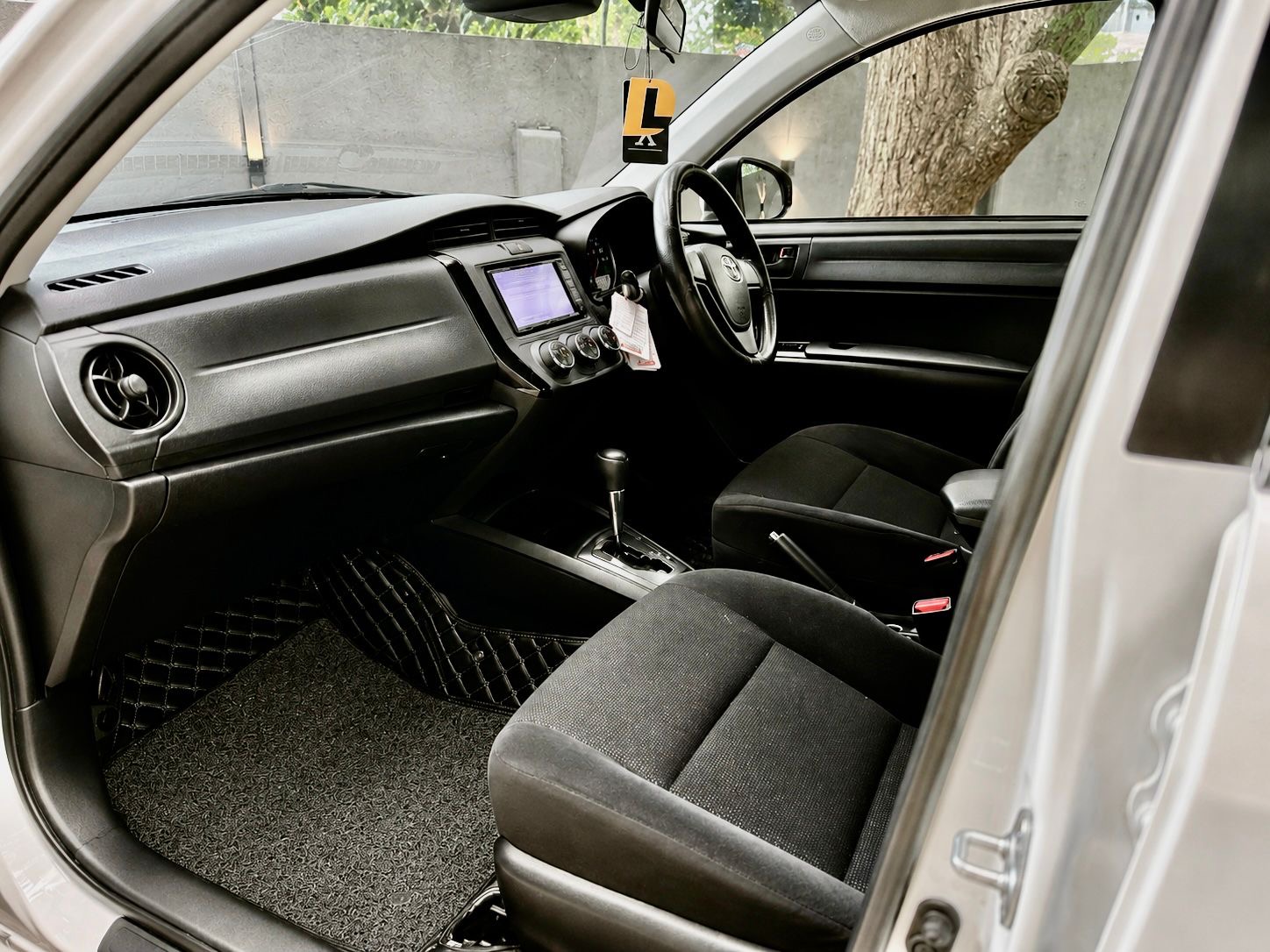 Toyota Axio 2020 - பயன்படுத்தப்பட்டது கார் sale in Sri Lanka - patpat.lk