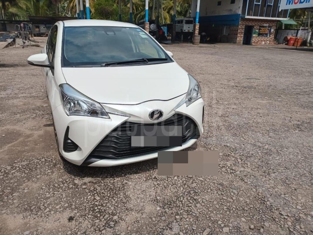 Toyota Vitz 2018 - பயன்படுத்தப்பட்டது கார் sale in Sri Lanka - patpat.lk