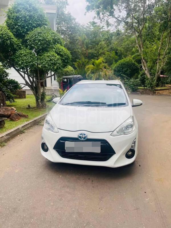 Toyota Aqua 2015 - නැවත සකස් කල කාර් sale in Sri Lanka - patpat.lk