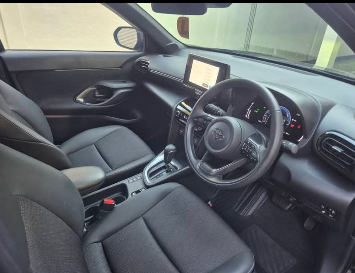 Toyota Yaris Cross 2025 - Brand New SUV sale in Sri Lanka - patpat.lk