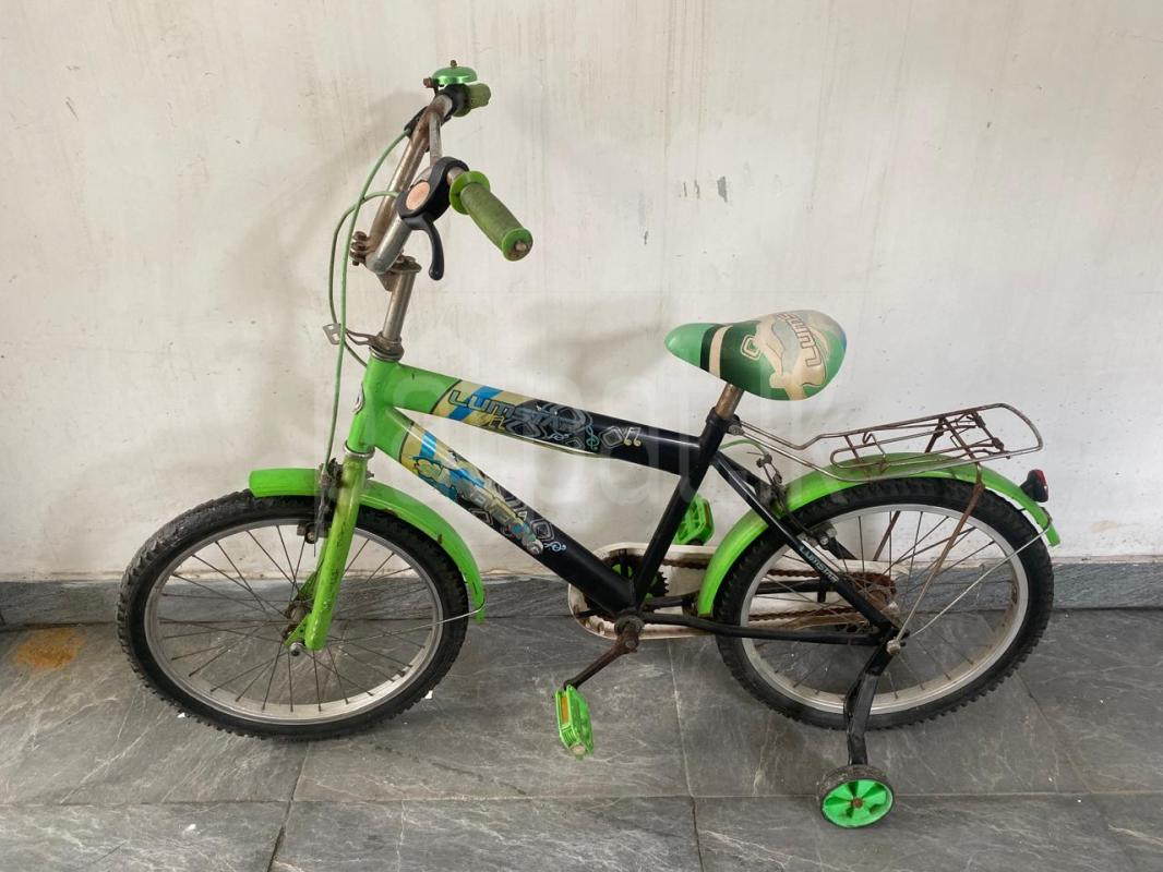 Lumstar BMX bicycle