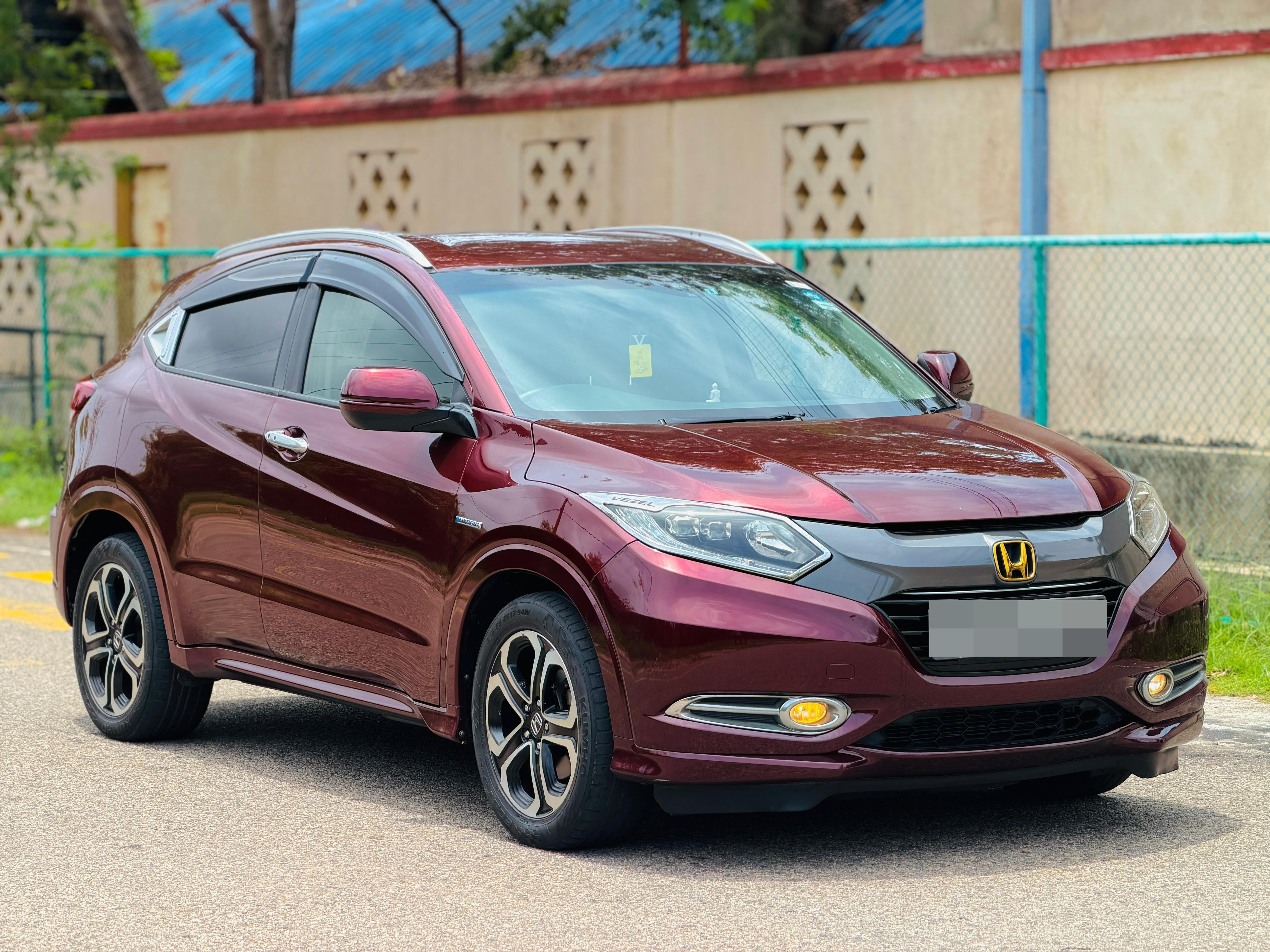 Honda Vezel 2014 - பயன்படுத்தப்பட்டது SUV sale in Sri Lanka - patpat.lk