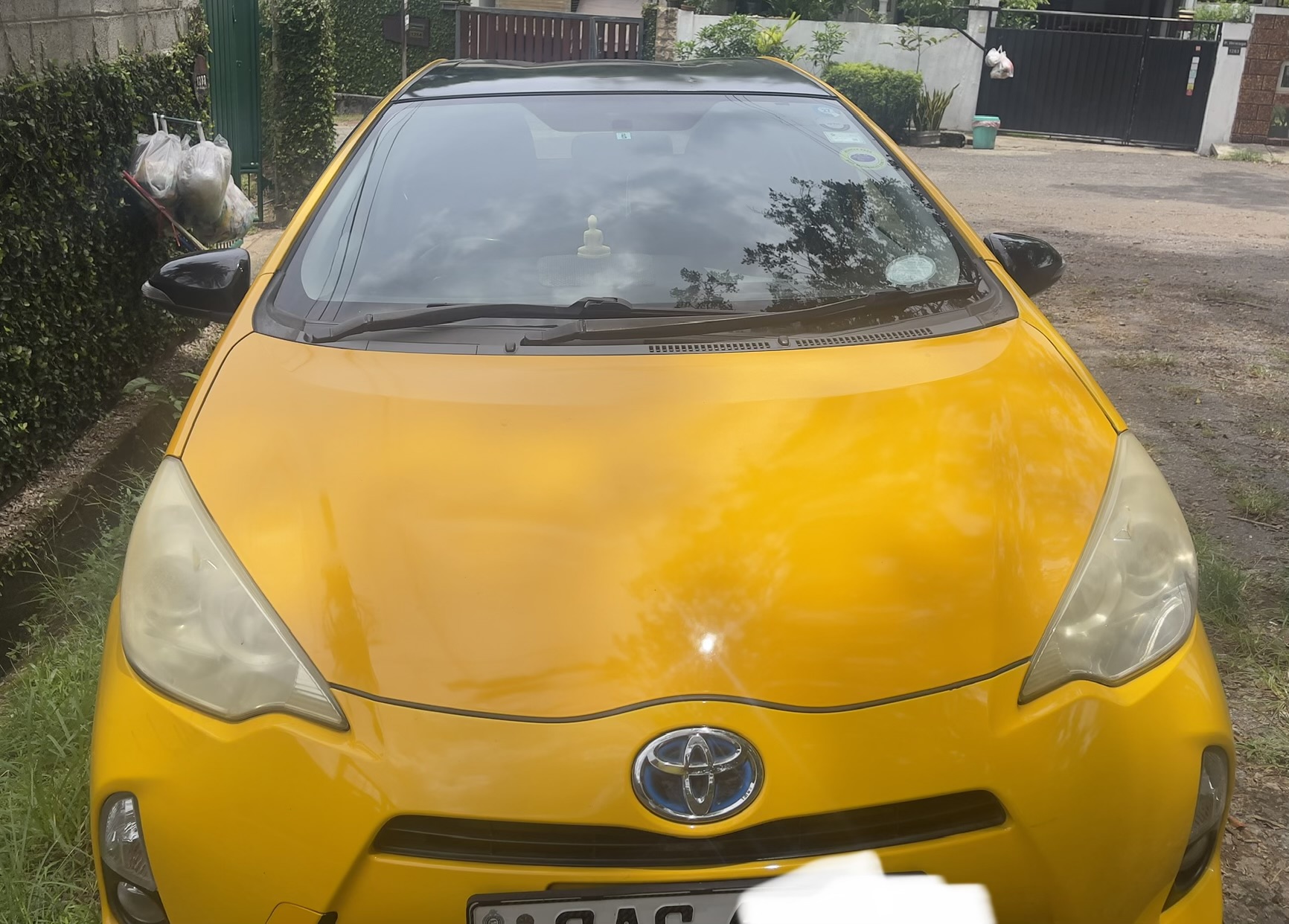 Toyota Aqua 2013 - பயன்படுத்தப்பட்டது கார் sale in Sri Lanka - patpat.lk