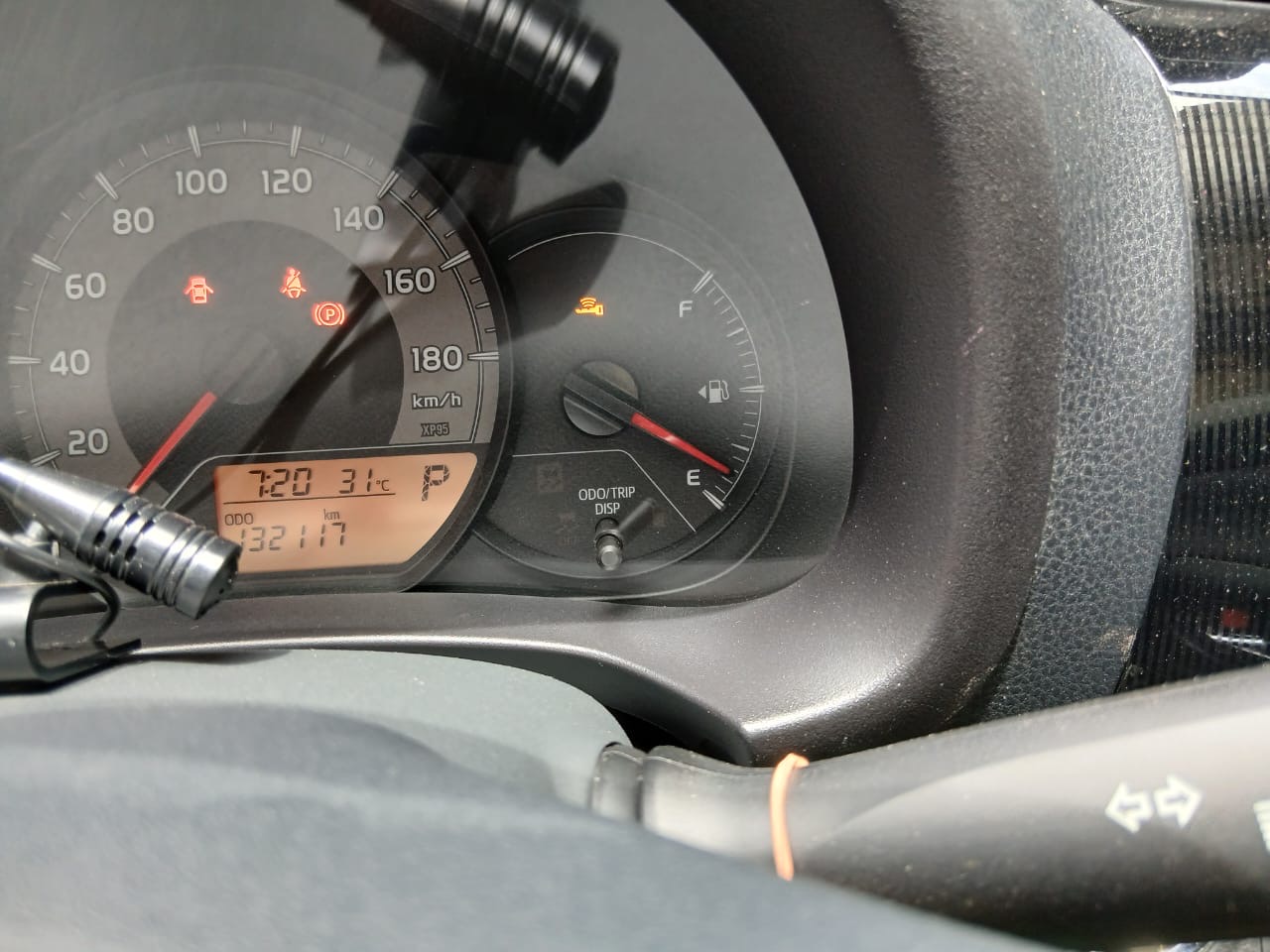 Toyota Vitz 2017 - භාවිතා කරන ලද කාර් sale in Sri Lanka - patpat.lk