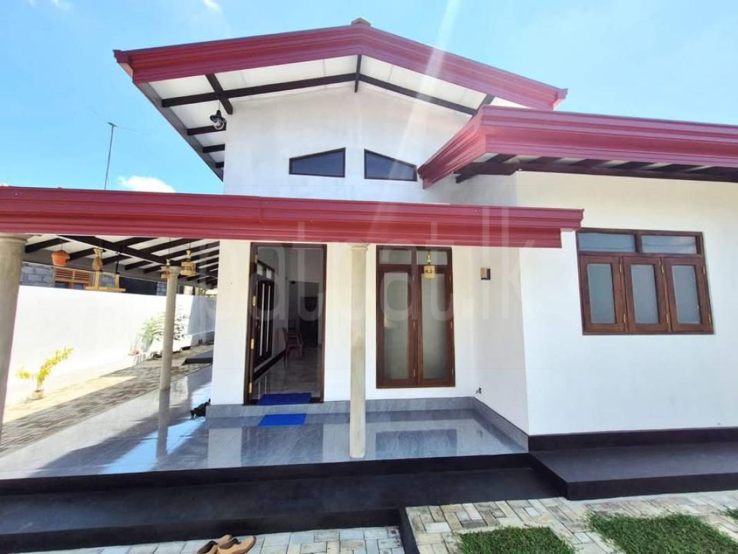House for Sale in Gonapola Junction