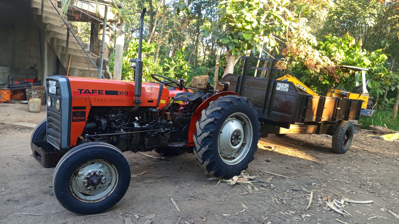 TAFE Tractor 2020 - Used Land sale in Sri Lanka - patpat.lk