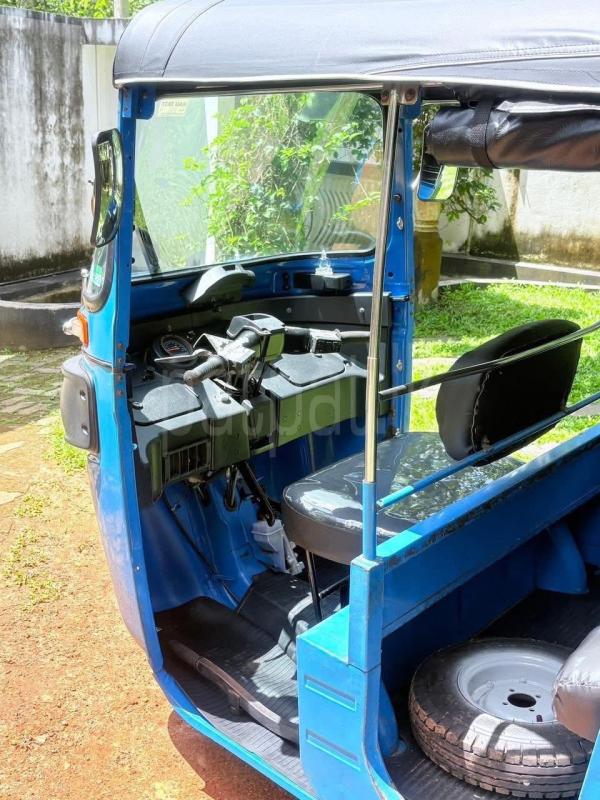 Bajaj Three Wheel 2021 - பயன்படுத்தப்பட்டது முச்சக்கர வண்டி sale in Sri Lanka - patpat.lk