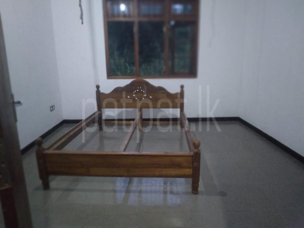 House for Sale in Meepe