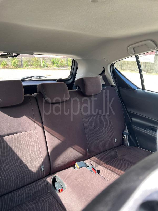 Toyota Aqua 2015 - பயன்படுத்தப்பட்டது கார் sale in Sri Lanka - patpat.lk