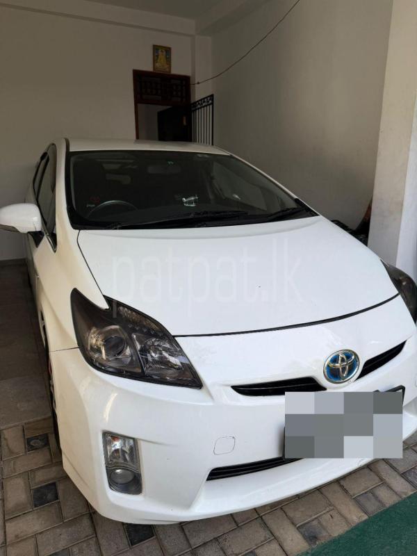 Toyota Prius 2018 - பயன்படுத்தப்பட்டது கார் sale in Sri Lanka - patpat.lk