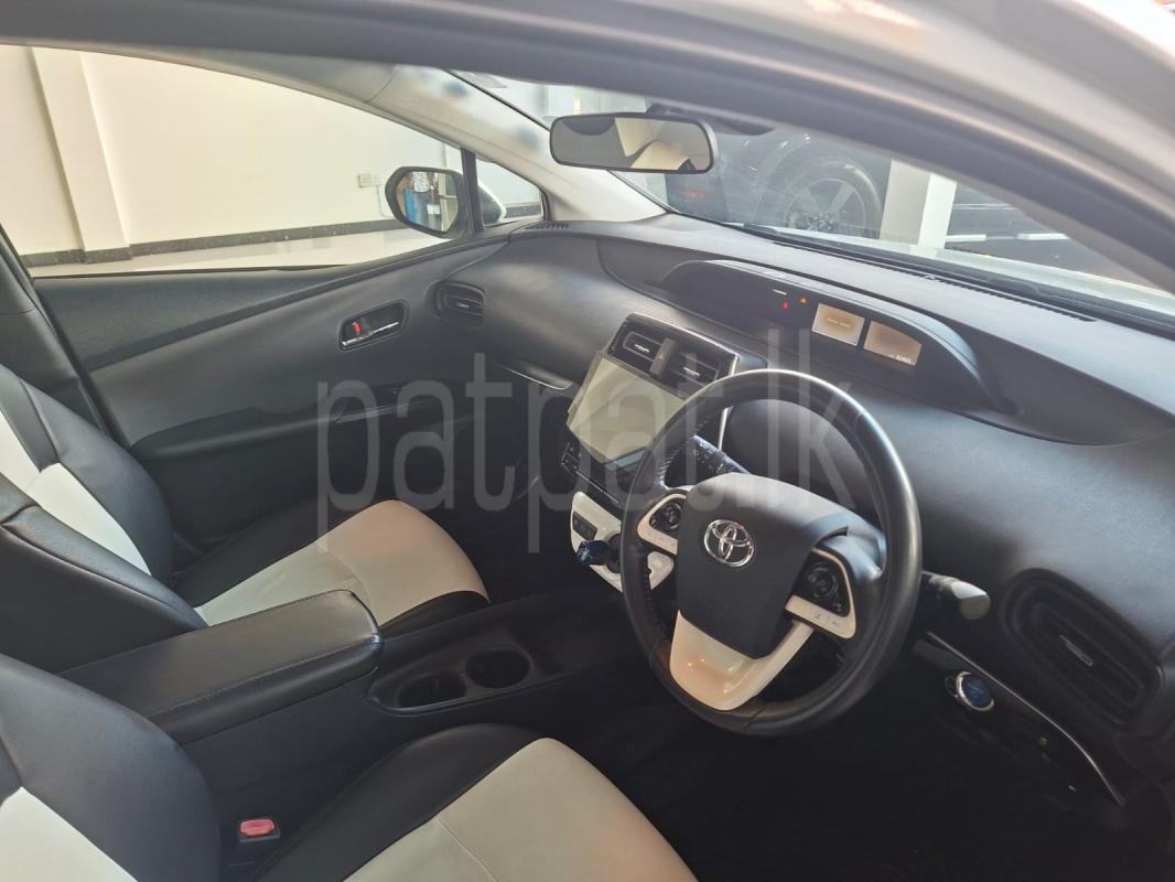 Toyota Prius 2016 - Used Car sale in Sri Lanka - patpat.lk