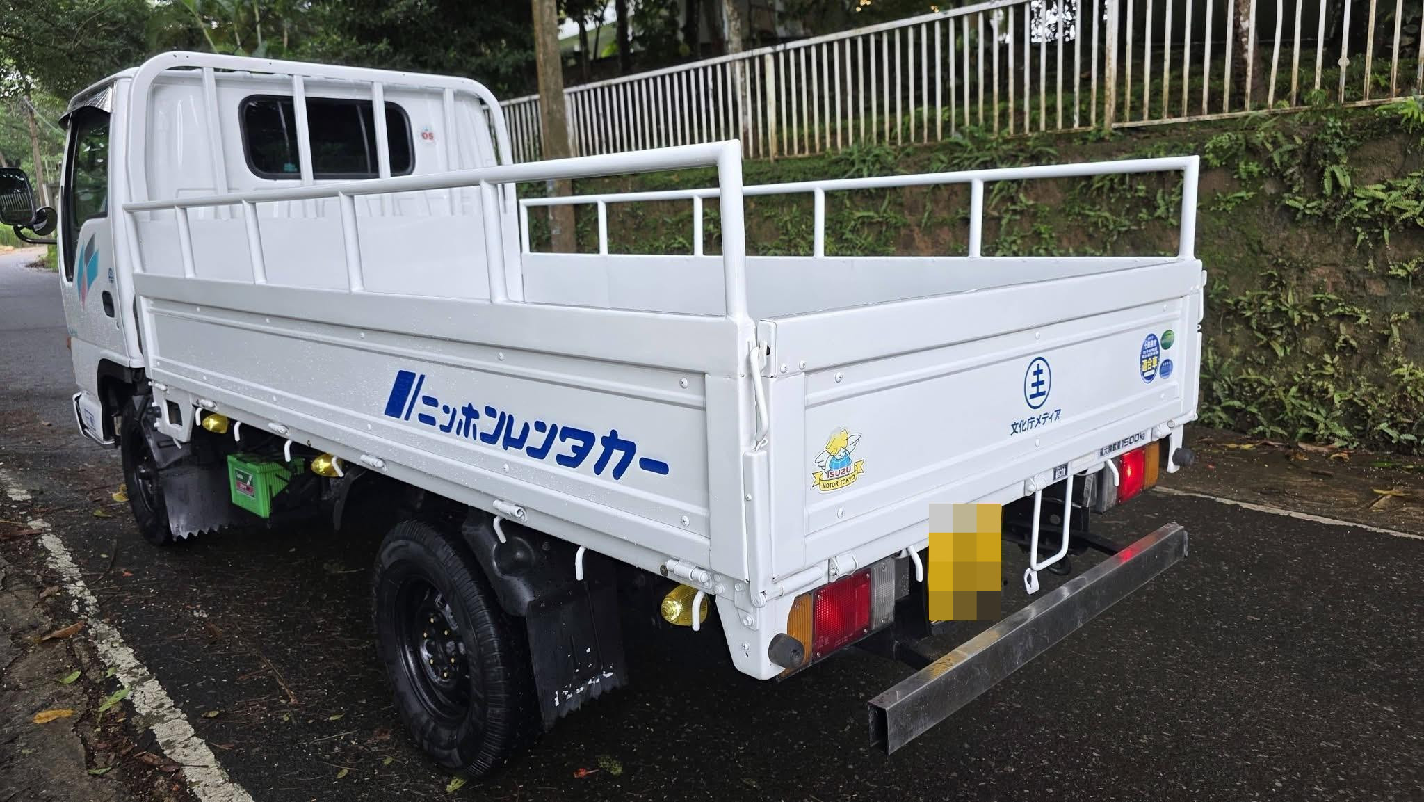 Isuzu NHR 2000 - பயன்படுத்தப்பட்டது டிரக் sale in Sri Lanka - patpat.lk