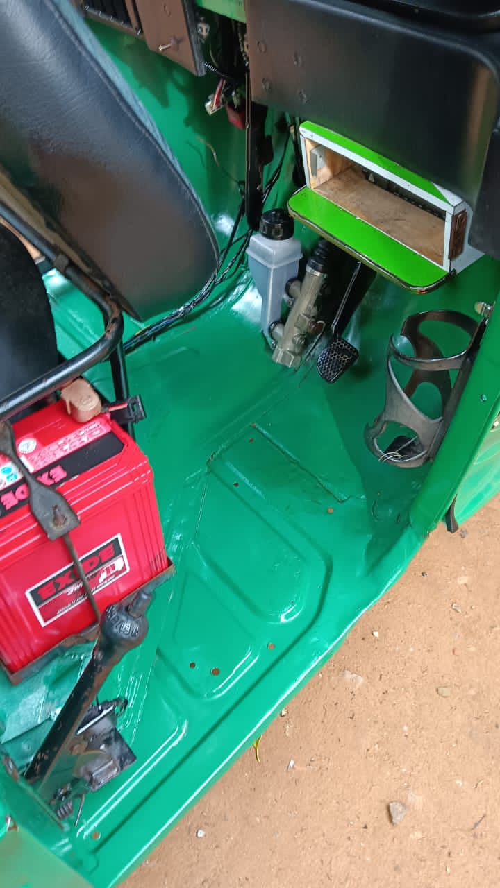 Bajaj Three Wheel 2014 - பயன்படுத்தப்பட்டது முச்சக்கர வண்டி sale in Sri Lanka - patpat.lk