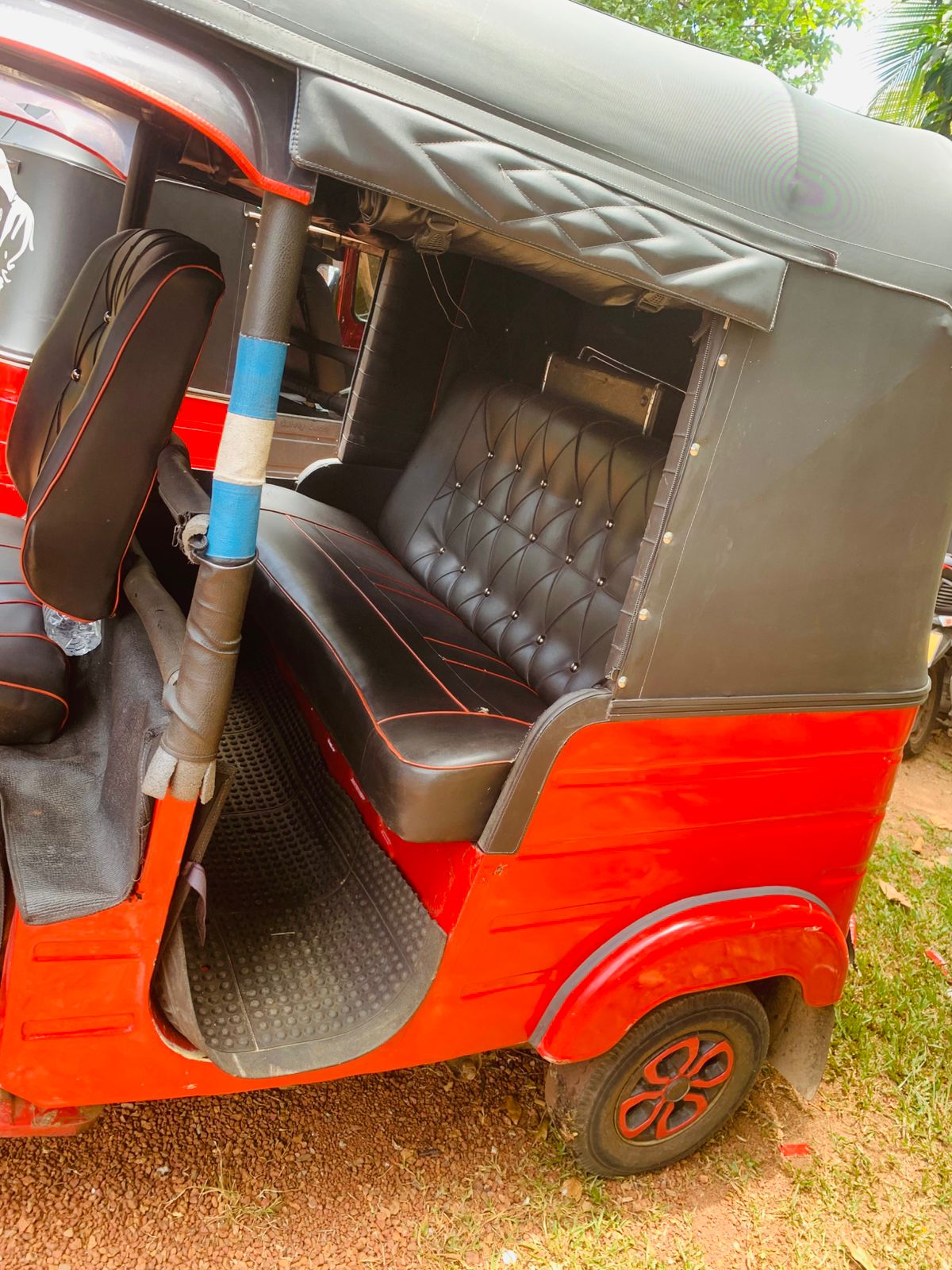 Bajaj Three Wheel 2011 - භාවිතා කරන ලද ත්‍රිරෝද රථය sale in Sri Lanka - patpat.lk