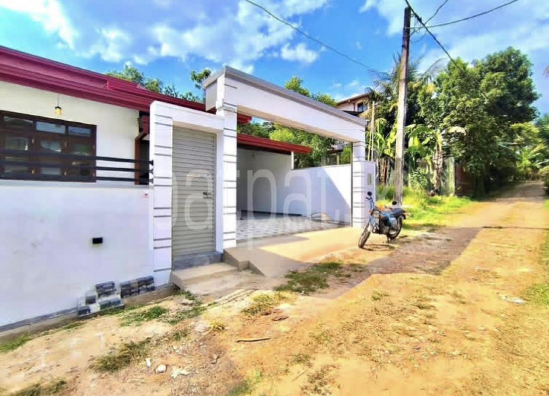 House for Sale in Athurugiriya ads-image-1