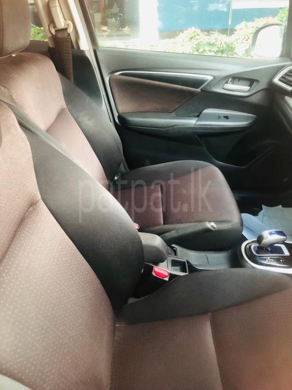 Honda Fit 2017 - பயன்படுத்தப்பட்டது கார் sale in Sri Lanka - patpat.lk