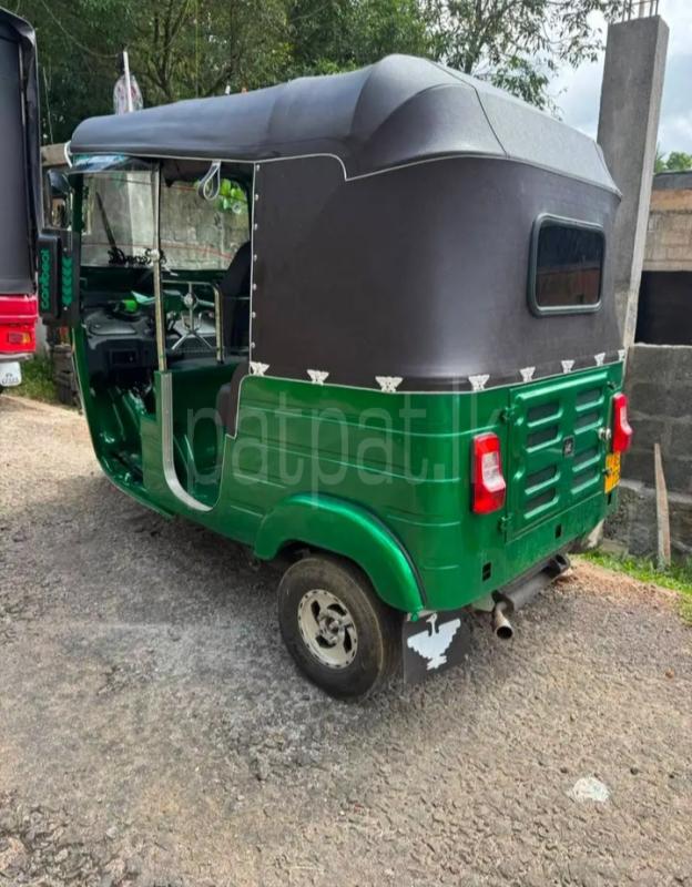 Bajaj Three Wheel 2015 - பயன்படுத்தப்பட்டது முச்சக்கர வண்டி sale in Sri Lanka - patpat.lk
