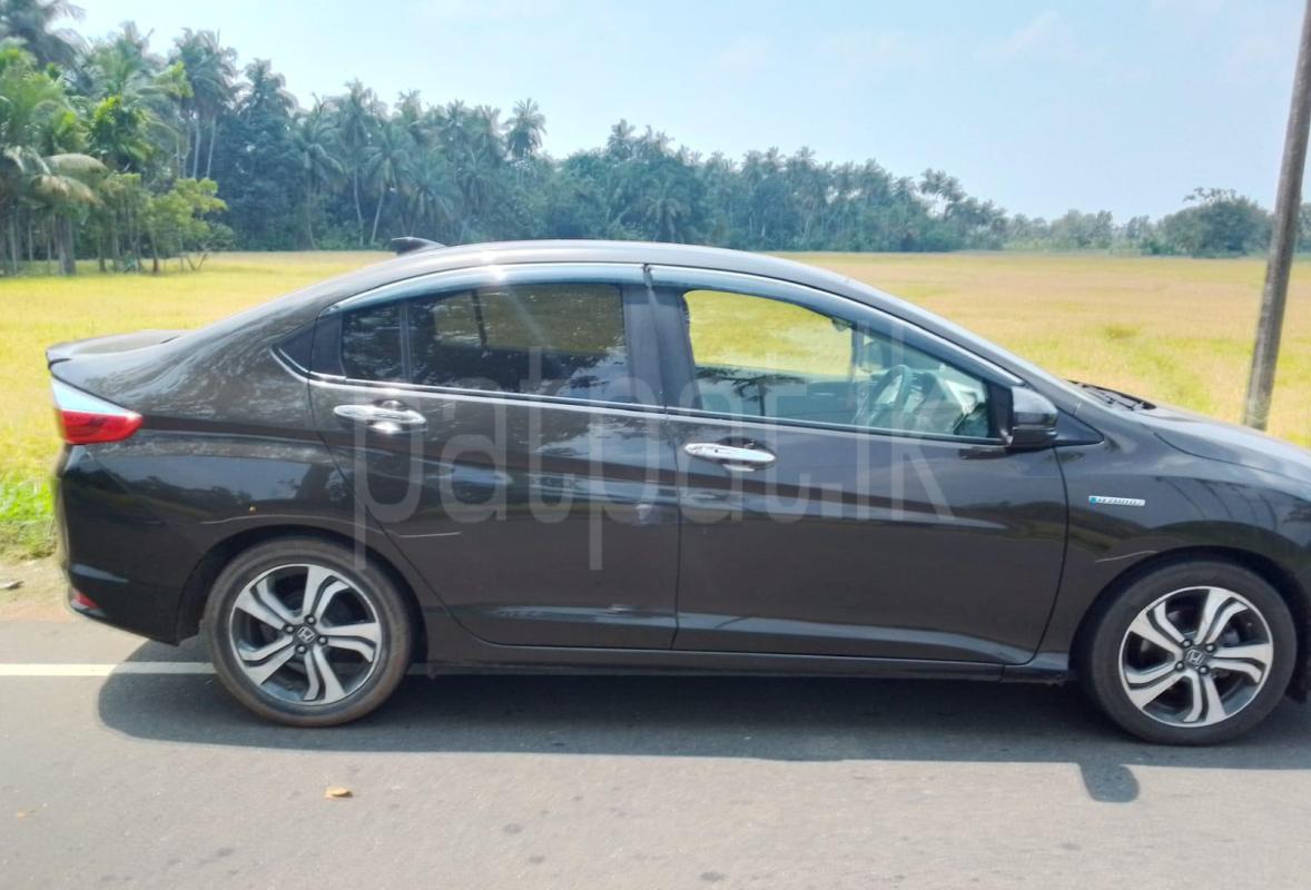 Honda Grace 2014 - Used Car sale in Sri Lanka - patpat.lk