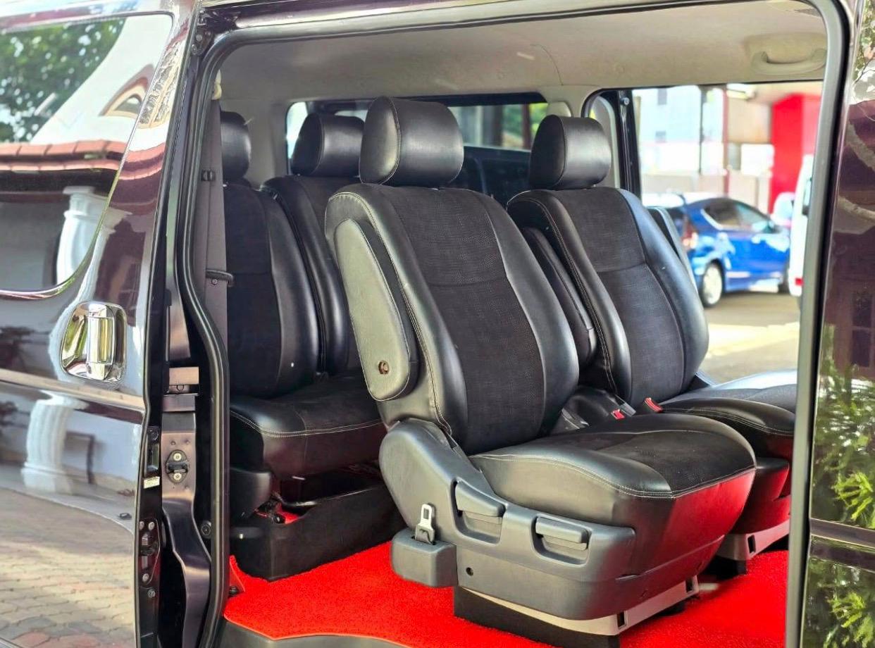 Toyota Super GL 2015 - பயன்படுத்தப்பட்டது வேன் sale in Sri Lanka - patpat.lk