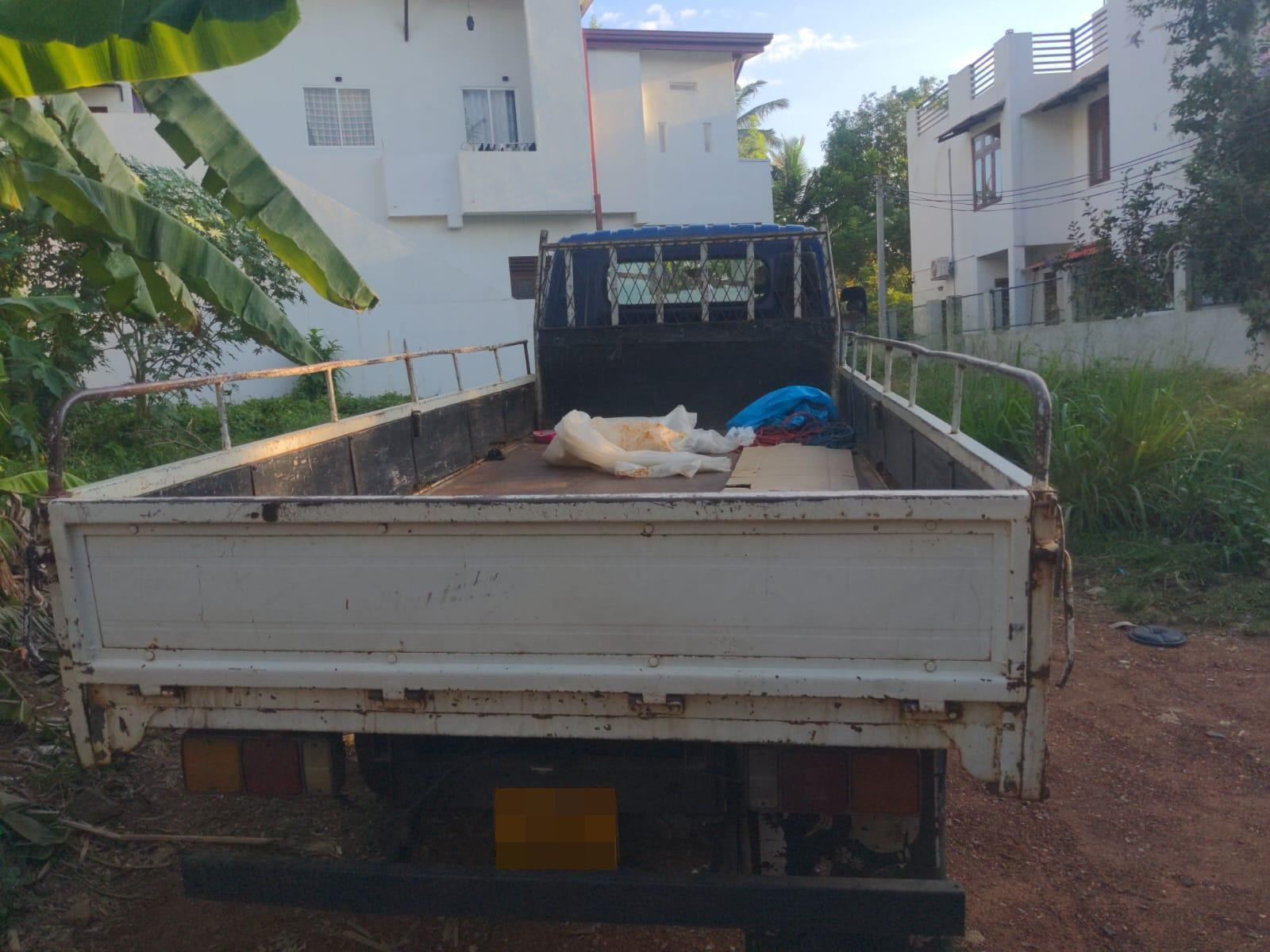 Hyundai Excel 2001 - Used Truck sale in Sri Lanka - patpat.lk