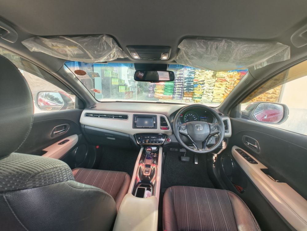 Honda Vezel 2015 - பயன்படுத்தப்பட்டது SUV sale in Sri Lanka - patpat.lk