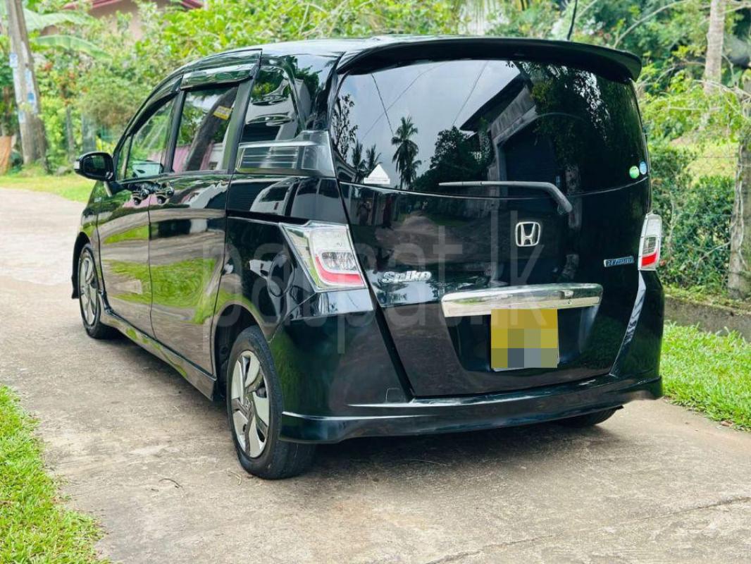 Advertisement image 4