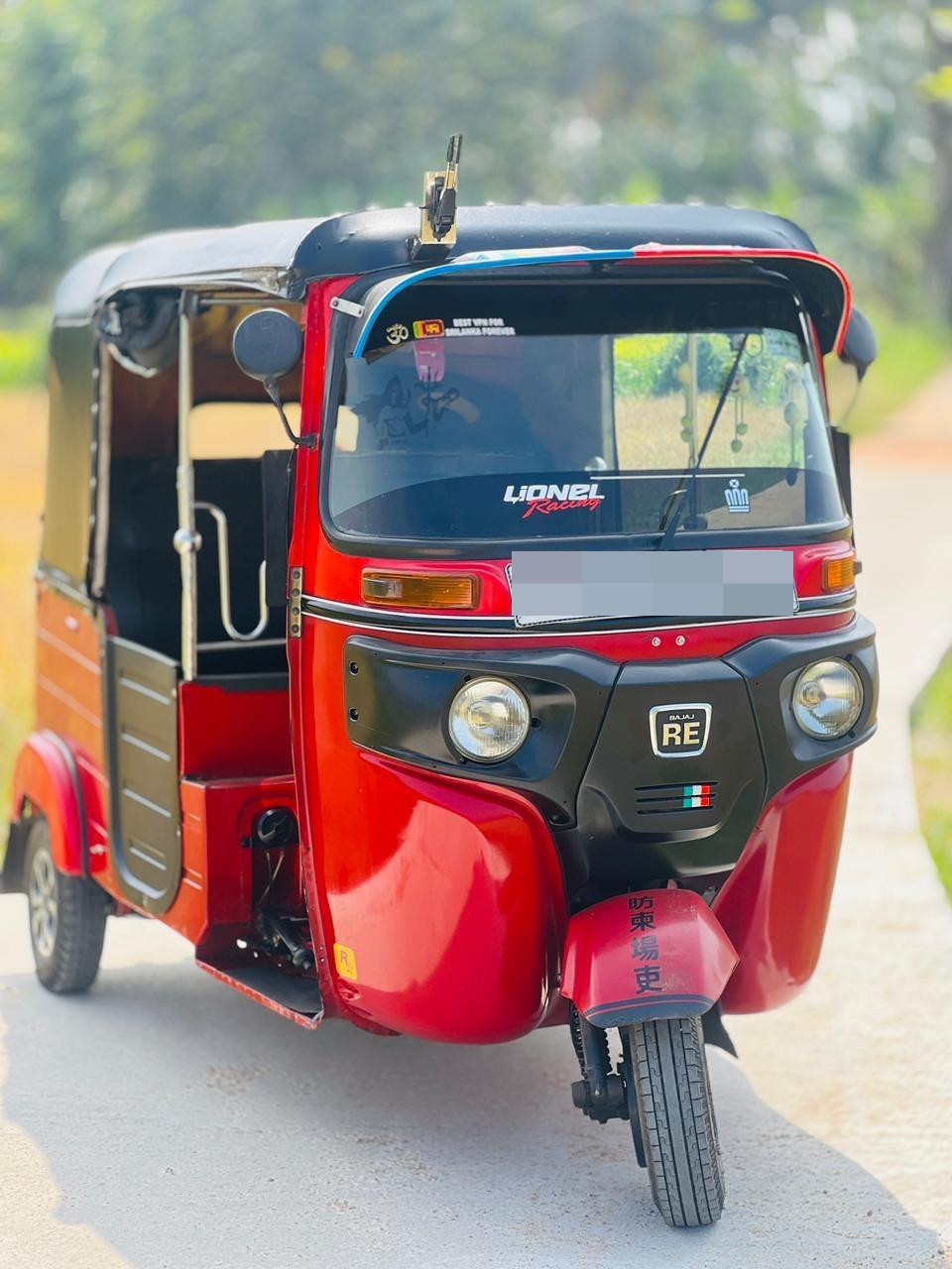 Bajaj Three Wheel 2014