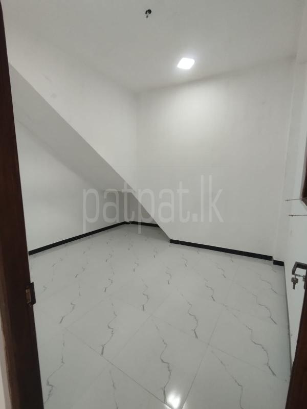 House for Sale in Wellampitiya