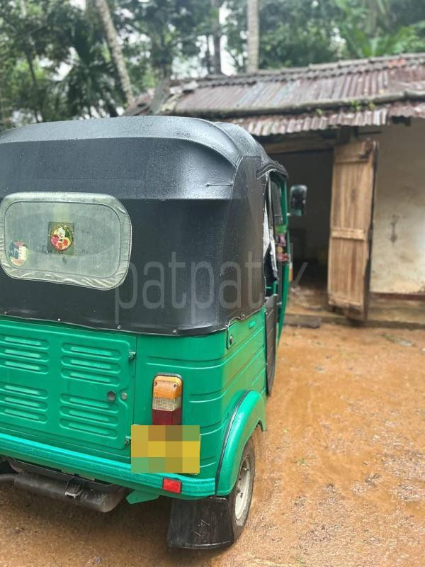 Bajaj 4 stroke 2011 - பயன்படுத்தப்பட்டது முச்சக்கர வண்டி sale in Sri Lanka - patpat.lk