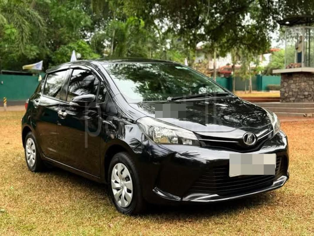 Toyota Vitz 2015 - பயன்படுத்தப்பட்டது கார் sale in Sri Lanka - patpat.lk