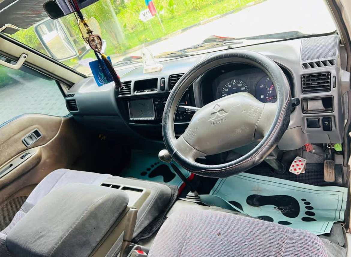 Nissan Vanette 2003 - பயன்படுத்தப்பட்டது வேன் sale in Sri Lanka - patpat.lk