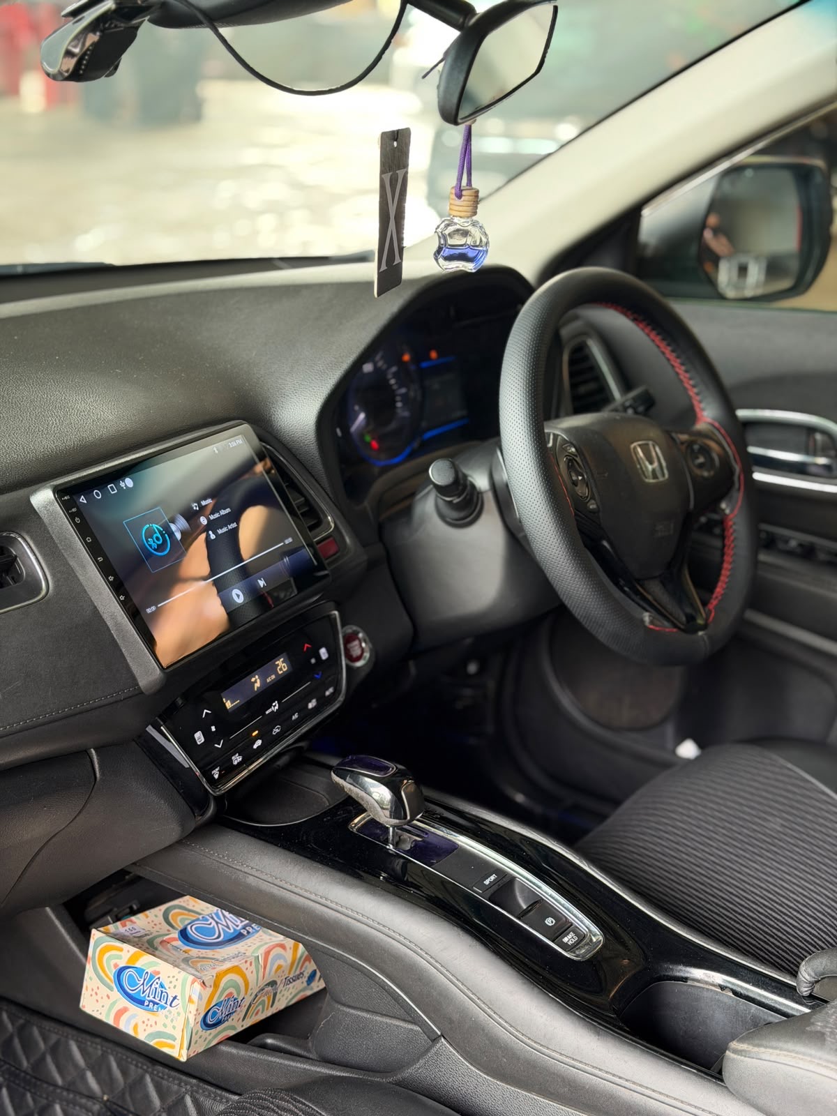 Honda Vezel 2014 - Used SUV sale in Sri Lanka - patpat.lk
