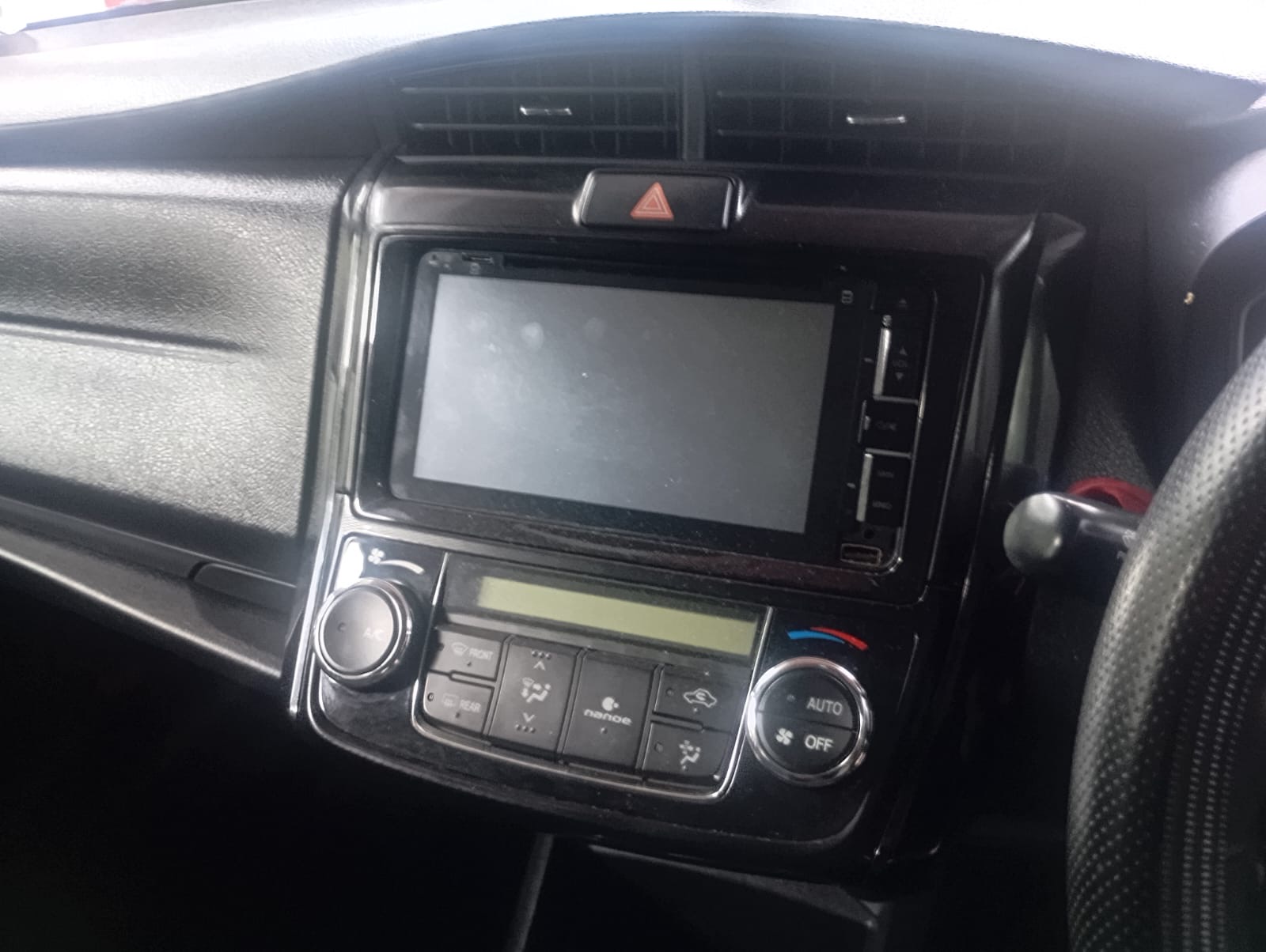 Toyota Axio 2014 - භාවිතා කරන ලද කාර් sale in Sri Lanka - patpat.lk