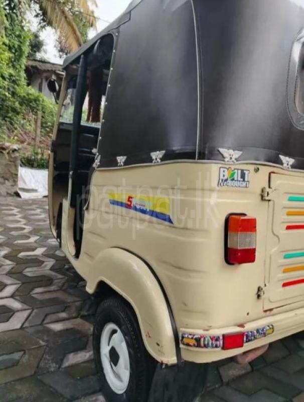 Bajaj 2 stroke 2000 - භාවිතා කරන ලද ත්‍රිරෝද රථය sale in Sri Lanka - patpat.lk