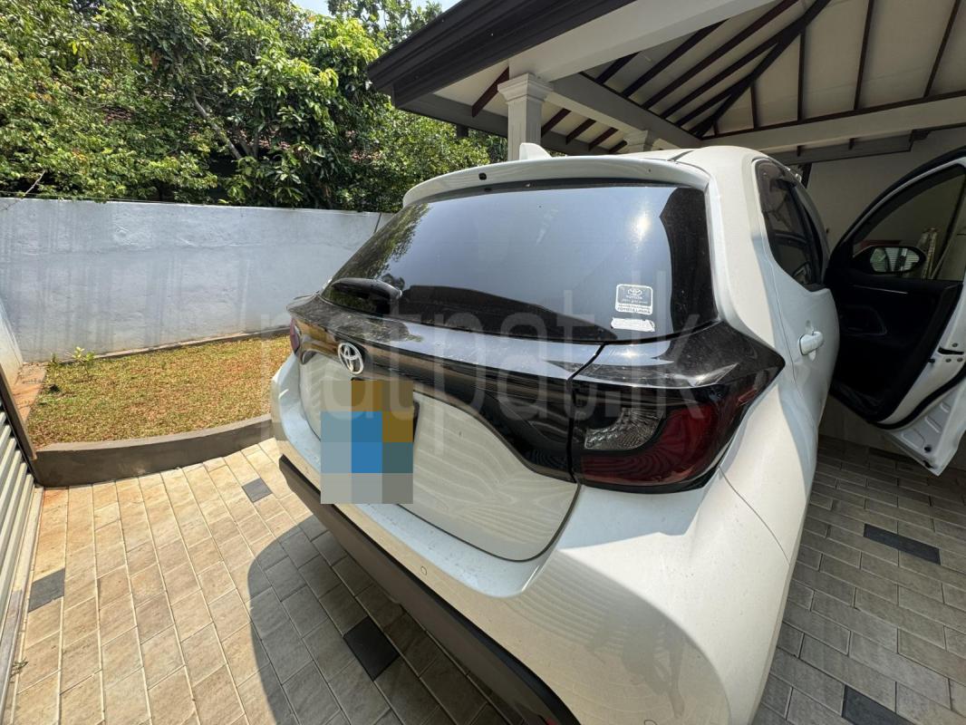 Toyota Yaris 2023 - Used Car sale in Sri Lanka - patpat.lk