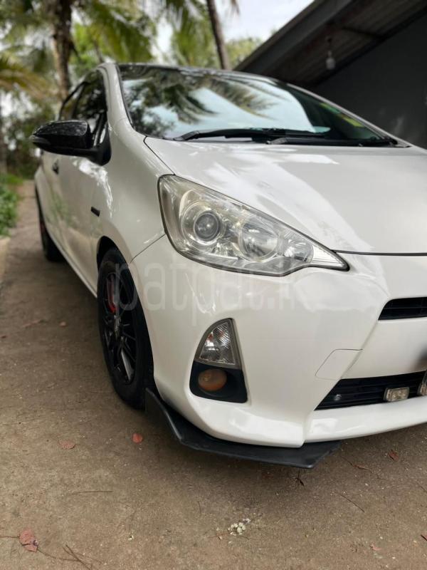 Toyota Aqua 2013 - பயன்படுத்தப்பட்டது கார் sale in Sri Lanka - patpat.lk