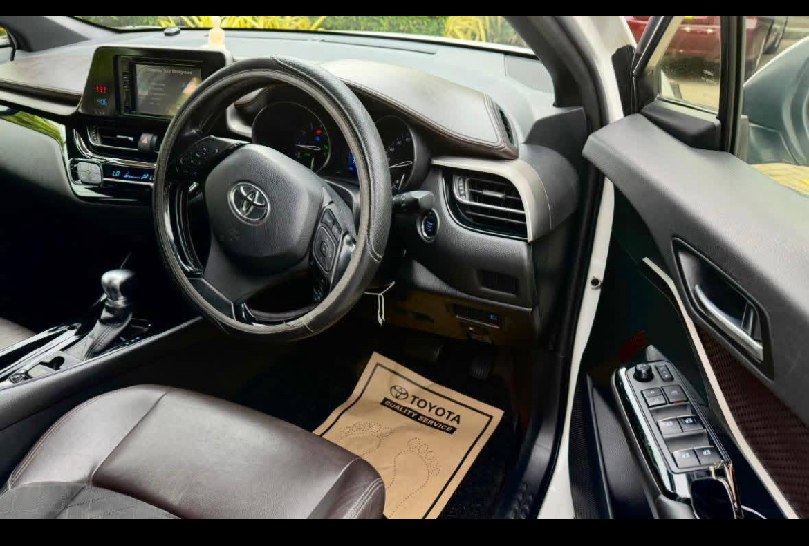 Toyota CHR 2017 - Used SUV sale in Sri Lanka - patpat.lk