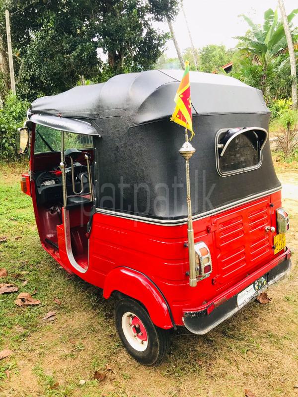 Bajaj 4 stroke 2013 - Used Three wheeler sale in Sri Lanka - patpat.lk