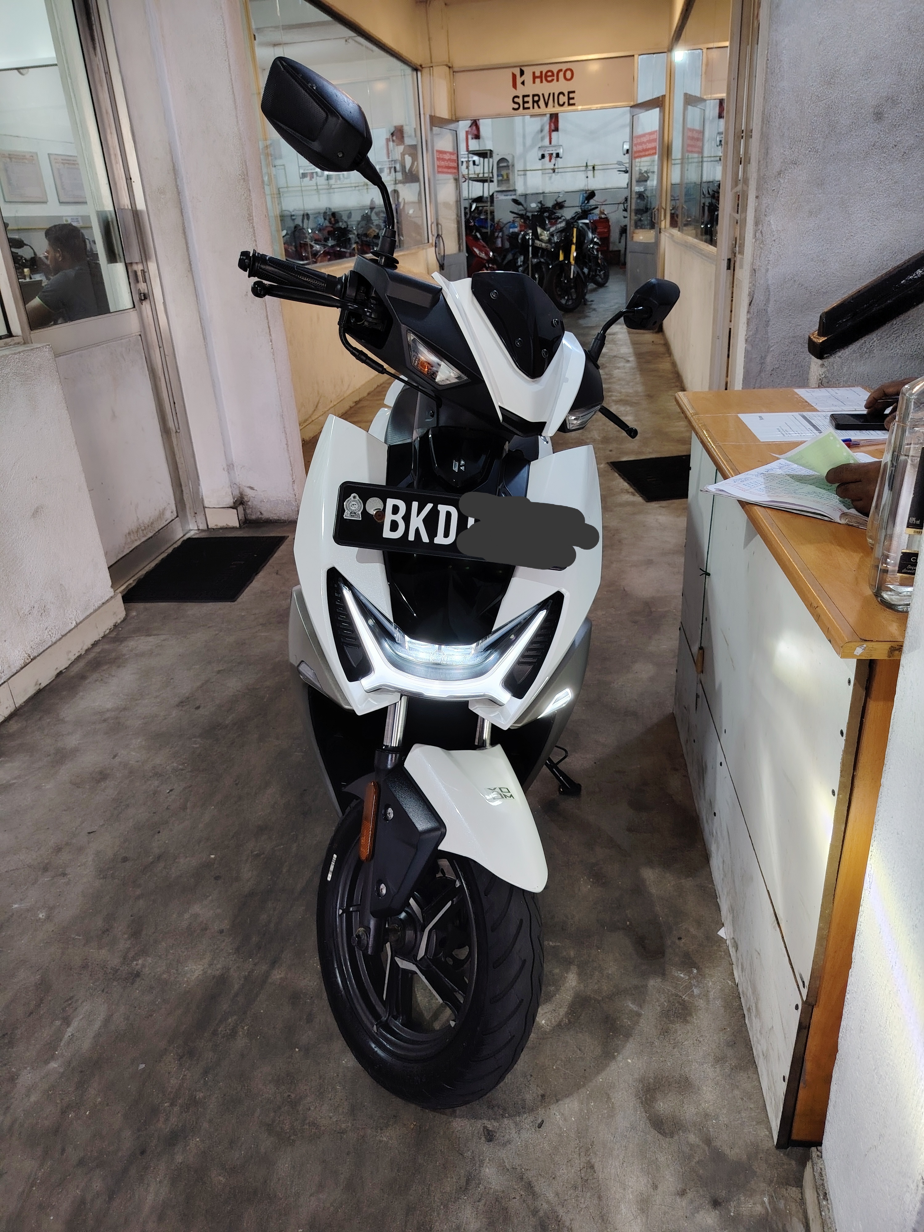 Hero Xoom 2025 ads-image-1