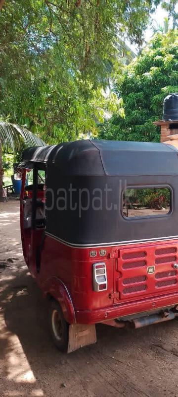 Bajaj Three Wheel 2016 - பயன்படுத்தப்பட்டது முச்சக்கர வண்டி sale in Sri Lanka - patpat.lk