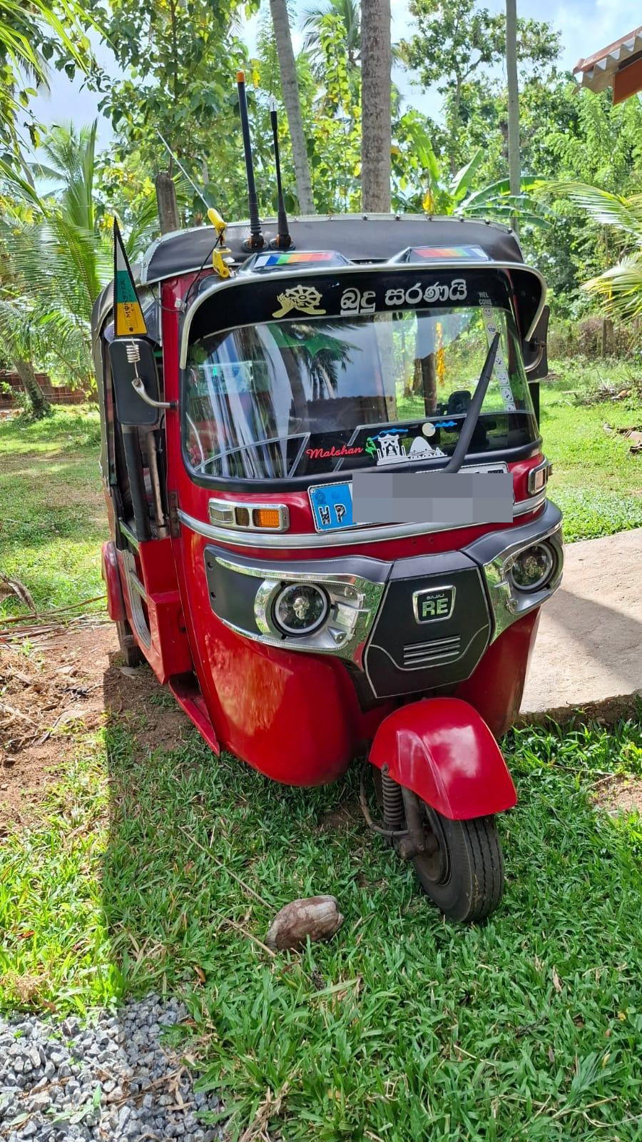 Bajaj Three Wheel 2015 - Used Three wheeler sale in Sri Lanka - patpat.lk