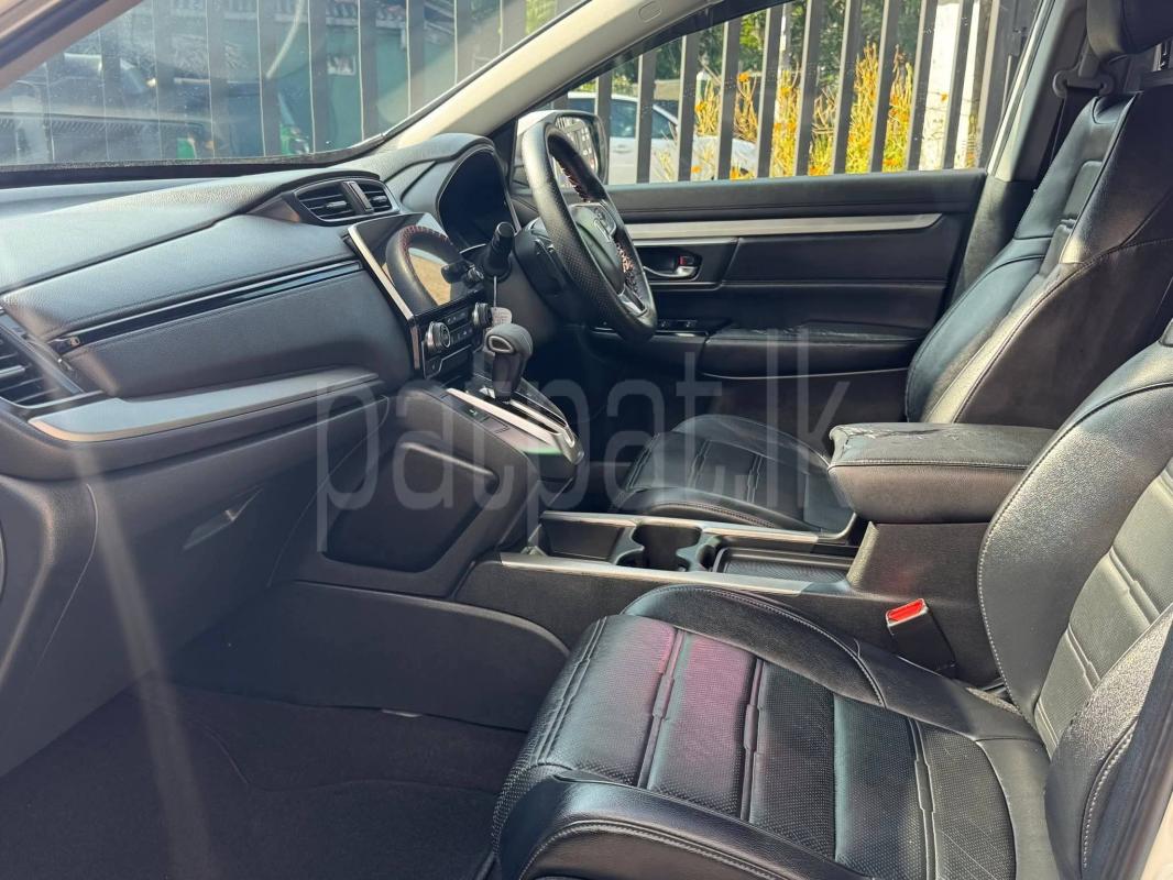 Honda CR V 2018 - பயன்படுத்தப்பட்டது SUV sale in Sri Lanka - patpat.lk