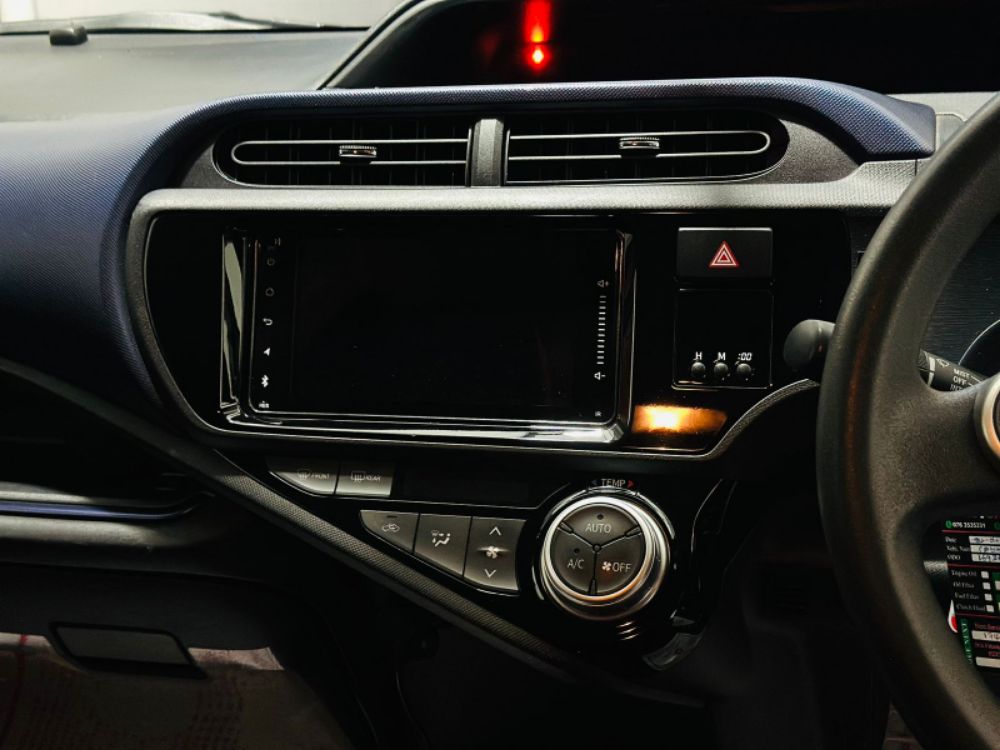 Toyota Aqua 2016 - பயன்படுத்தப்பட்டது கார் sale in Sri Lanka - patpat.lk