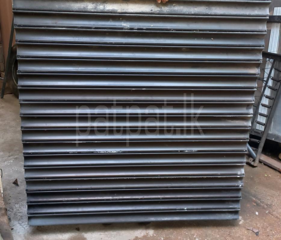Alluminium rolling door