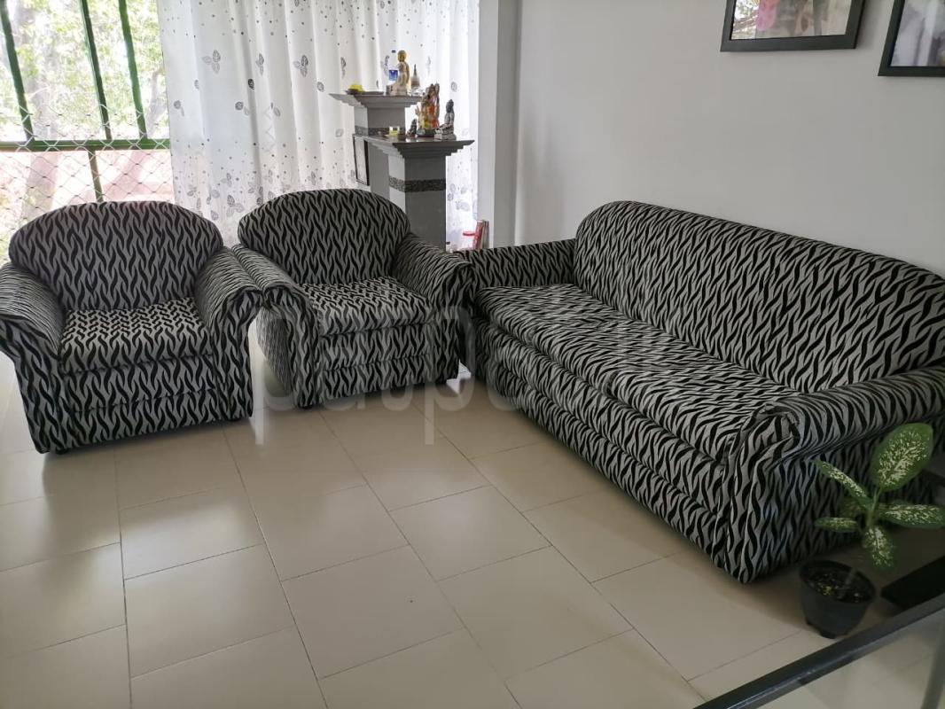 Sofa set