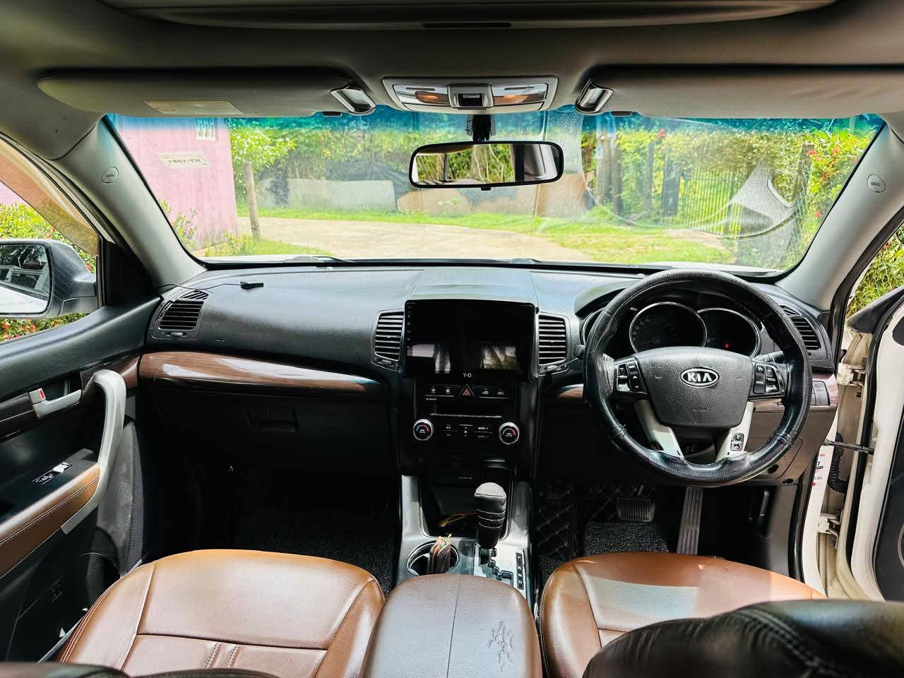 KIA Sorento 2012 - பயன்படுத்தப்பட்டது SUV sale in Sri Lanka - patpat.lk