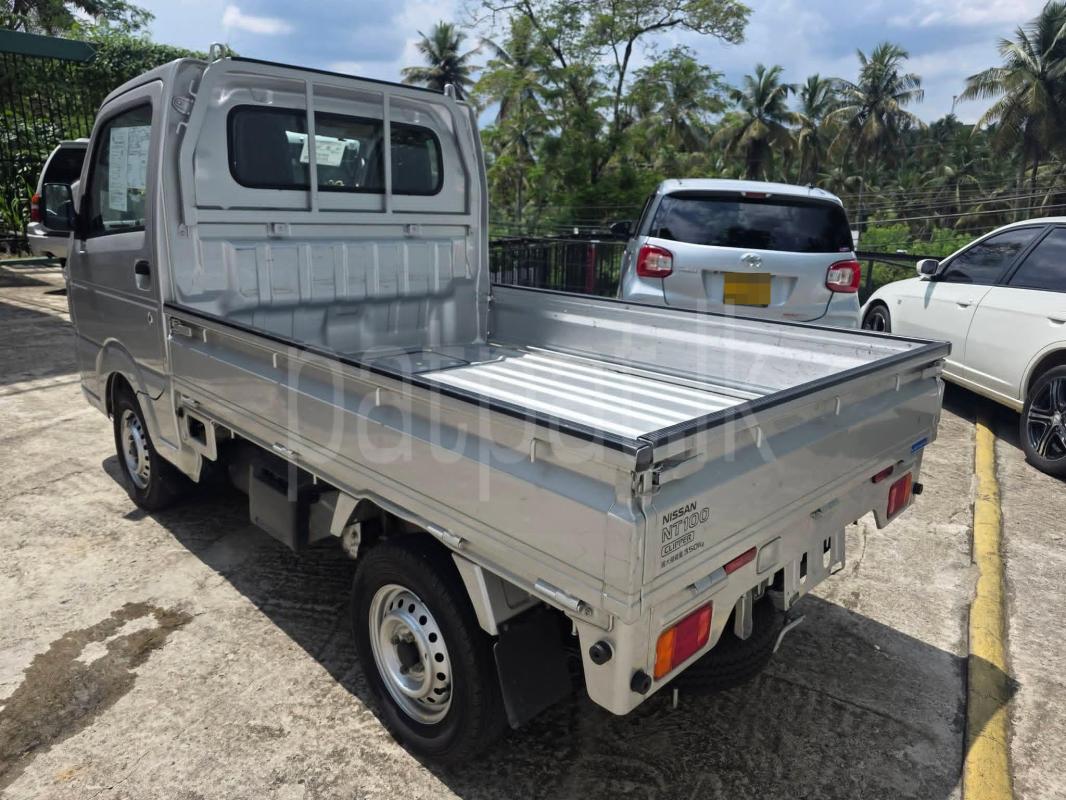 Nissan Clipper 2022 - சான்றளிக்கப்பட்டது டிரக் sale in Sri Lanka - patpat.lk