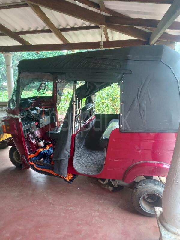 Bajaj 4 stroke 2011 - பயன்படுத்தப்பட்டது முச்சக்கர வண்டி sale in Sri Lanka - patpat.lk