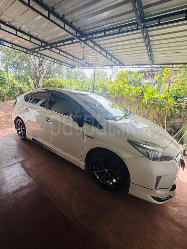 Toyota Prius 2012 - භාවිතා කරන ලද කාර් sale in Sri Lanka - patpat.lk